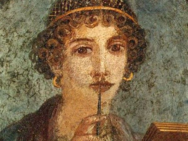 01. donna con stilo.jpg