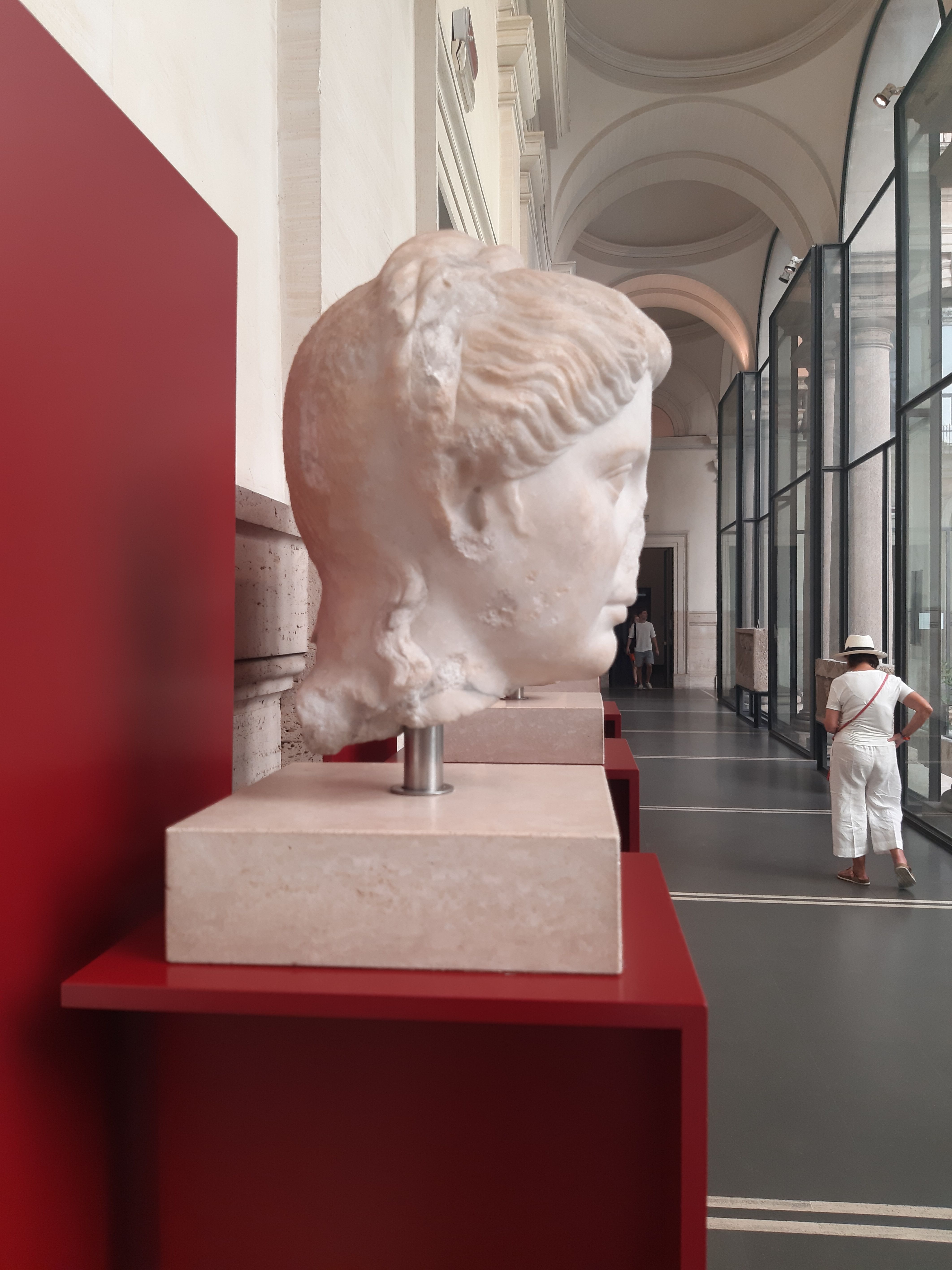 09 busto di lato.jpg