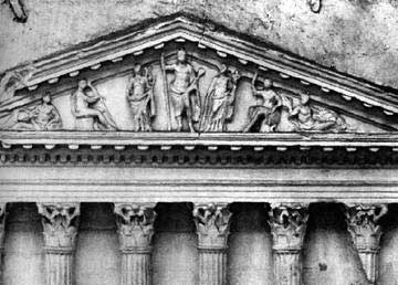 22. frontone tempio.jpg