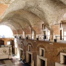 41. interno mercati traianei.jpg