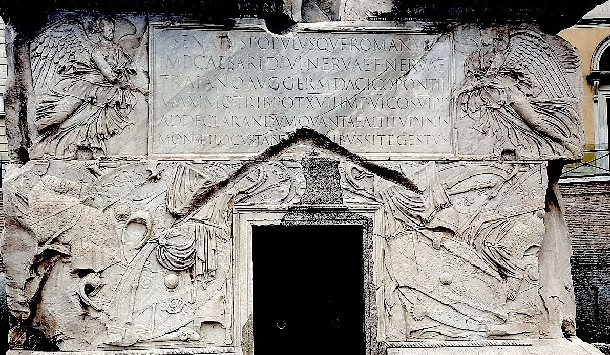 44. basamento colonna traiana.jpg