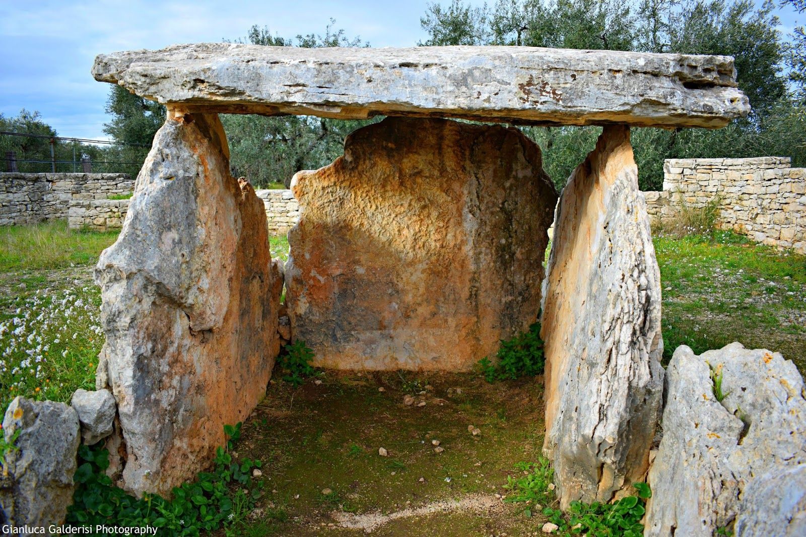 48. dolmen bisceglie.jpg