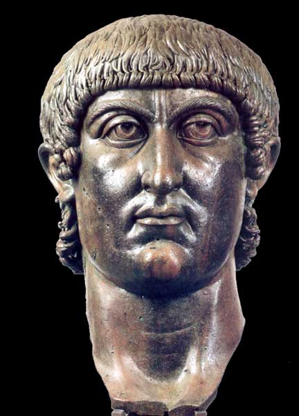 93. statua bronzea costantino.jpg