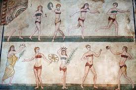 96. donne bikini.jpg
